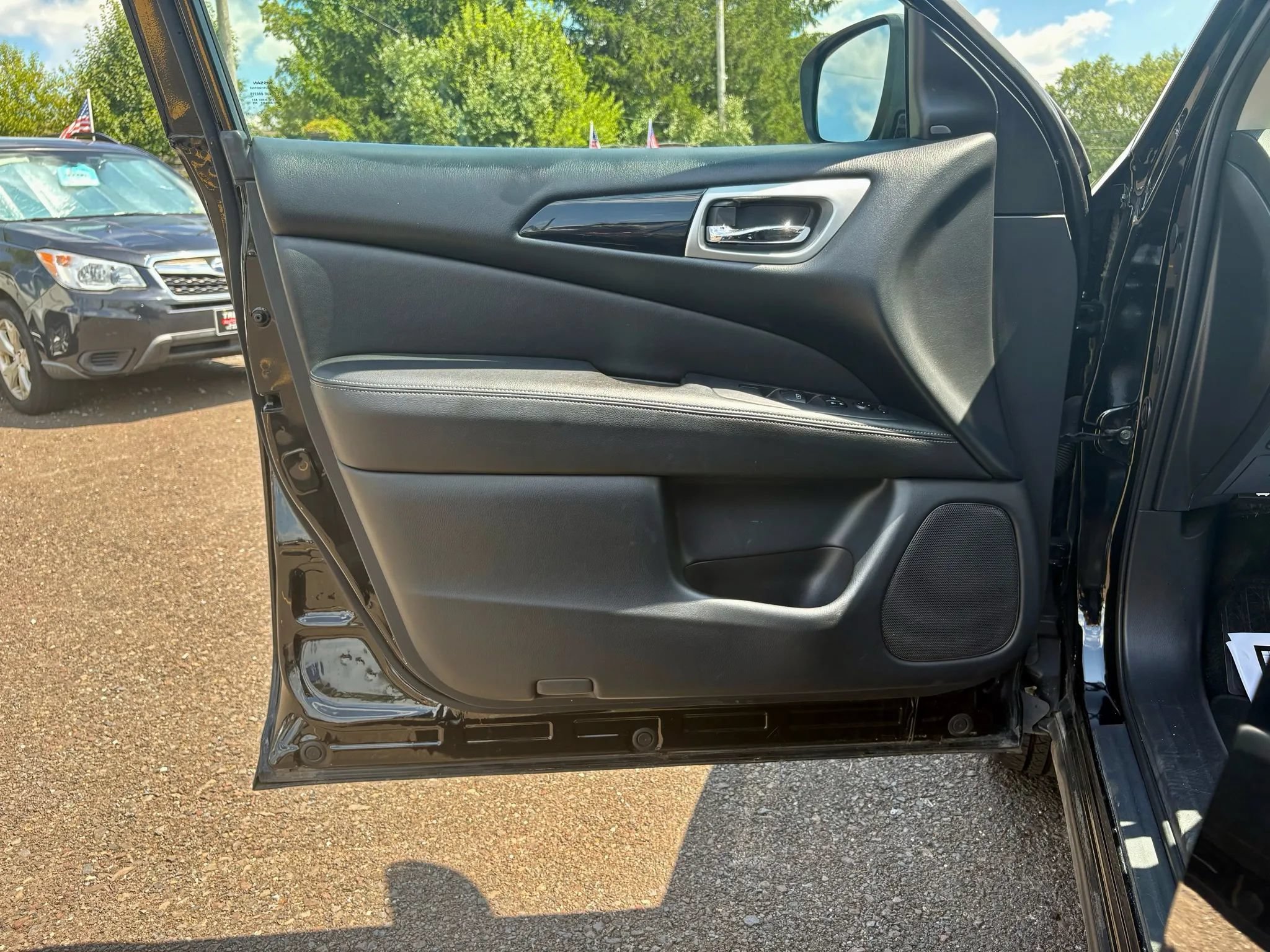 Used 2019 Nissan Pathfinder SV AWD/4WD image 11