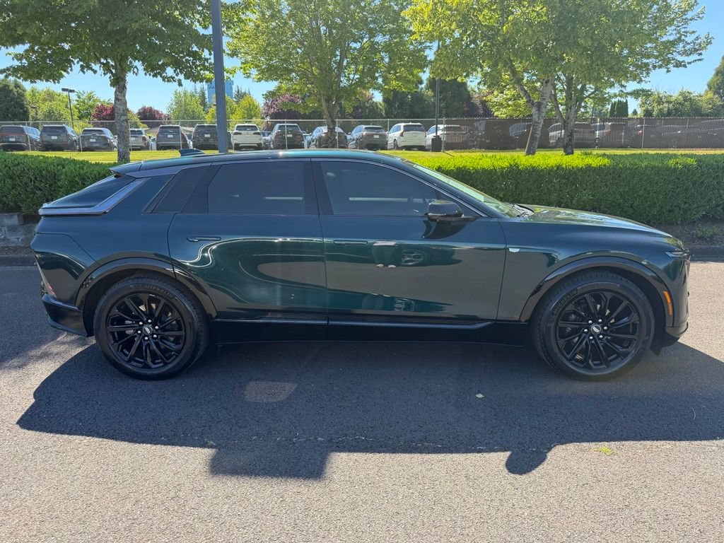 Used 2024 Cadillac Lyriq Sport AWD/4WD image 8
