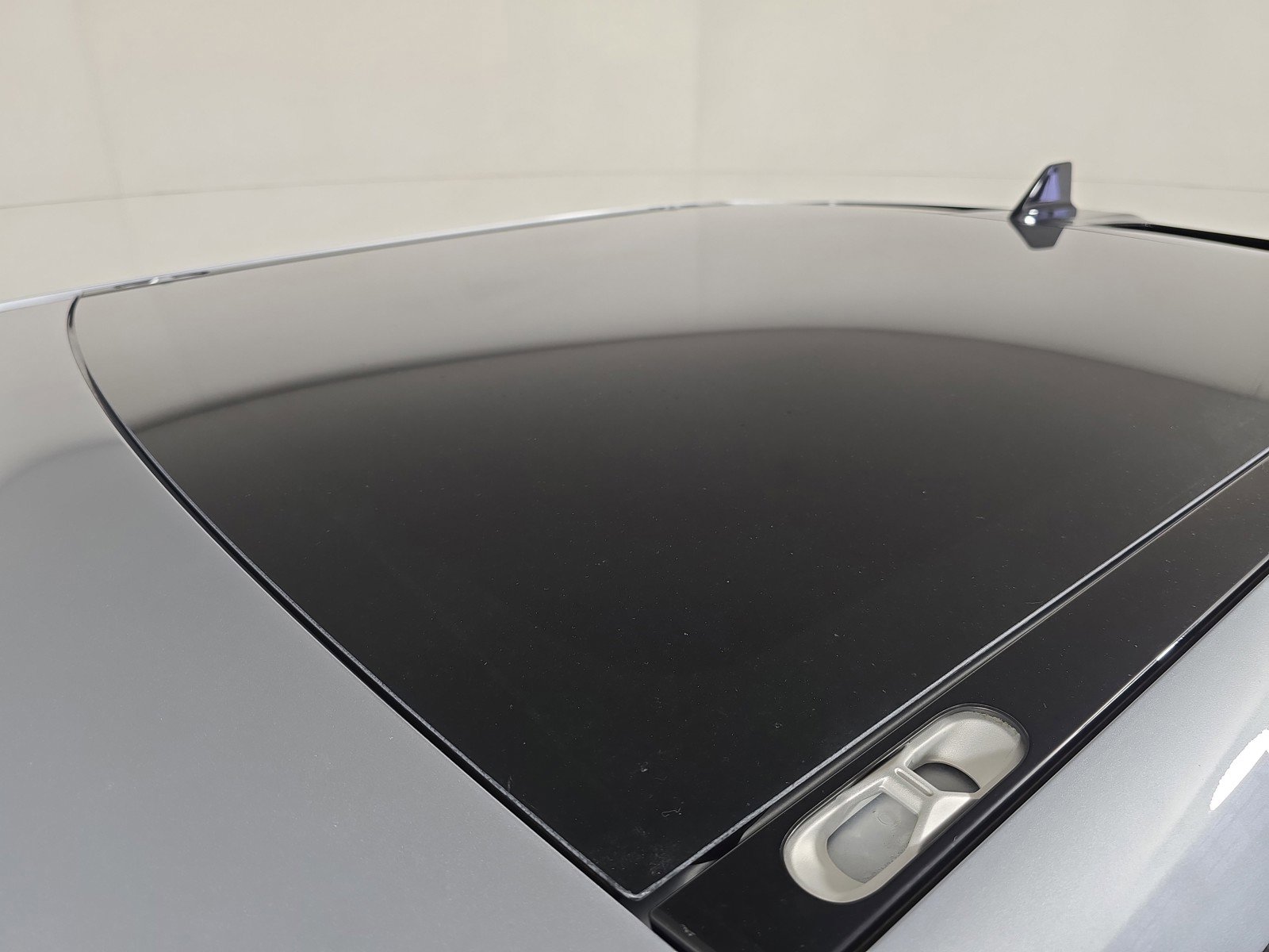 Used 2025 Rivian R1T Adventure image 13