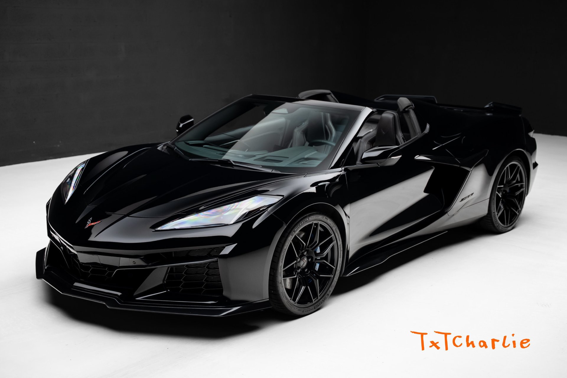 Used 2024 Chevrolet Corvette Z06 RWD image 1