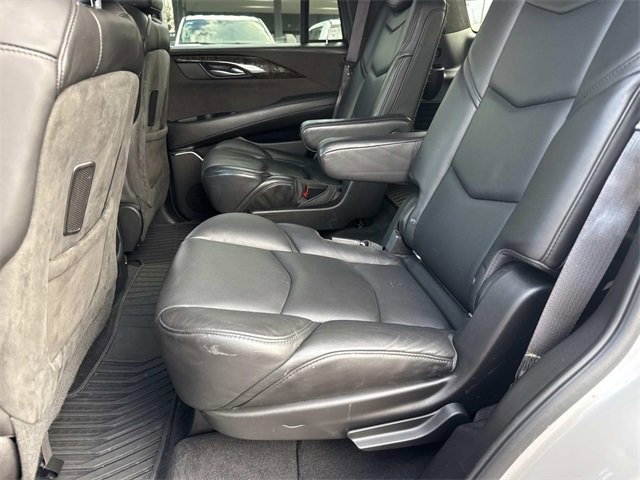 Used 2016 Cadillac Escalade Platinum image 19