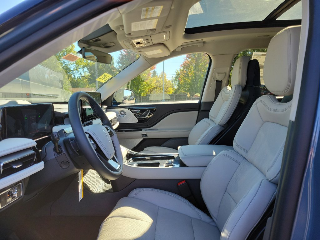 New 2027 Lincoln Aviator Reserve AWD/4WD image 18