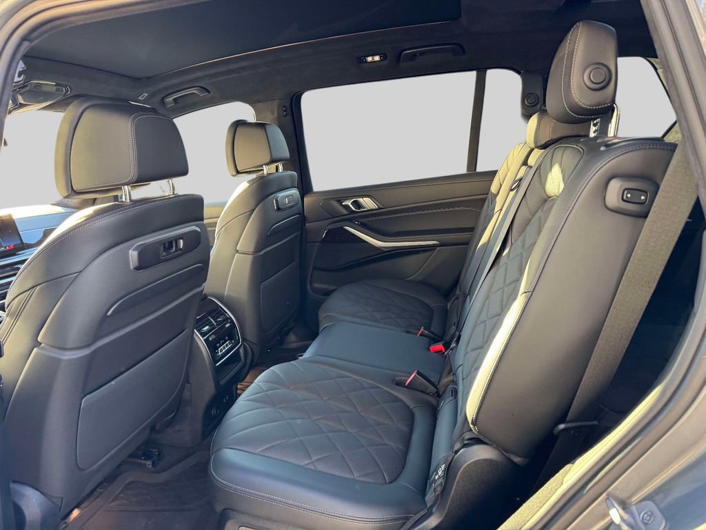 Certified 2024 BMW X7 xDrive40i w/ M Sport Package image 11