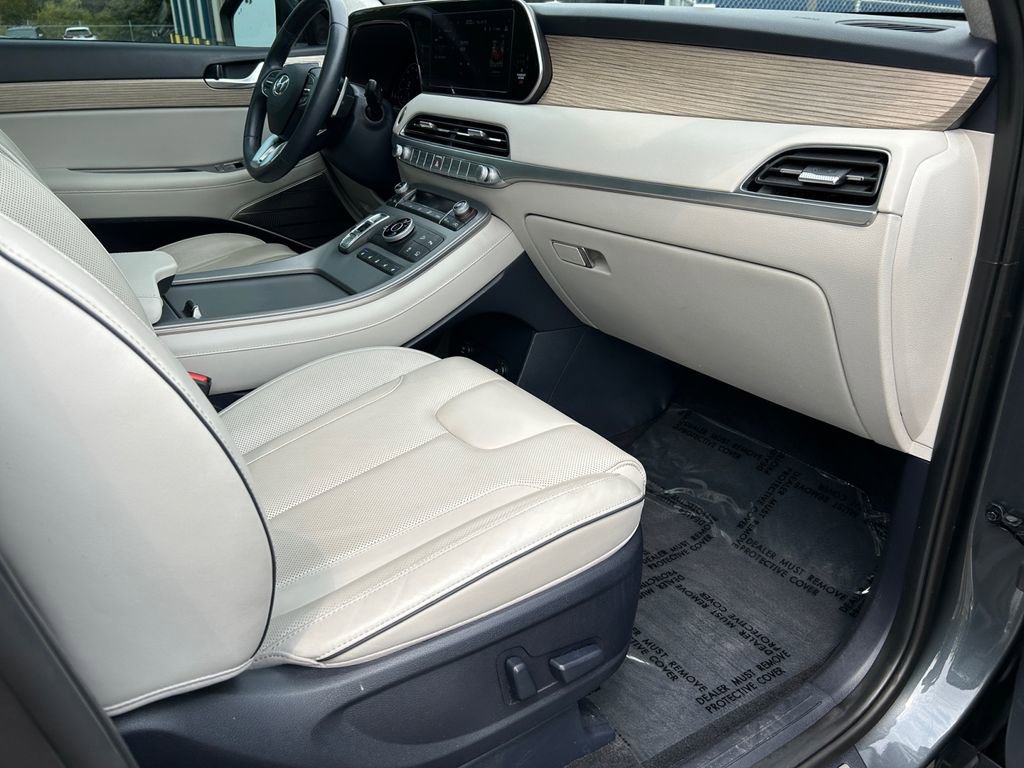Used 2022 Hyundai Palisade Limited w/ Cargo Package image 27