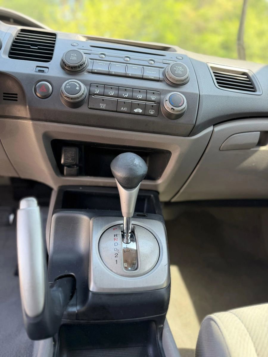 Used 2010 Honda Civic LX image 8