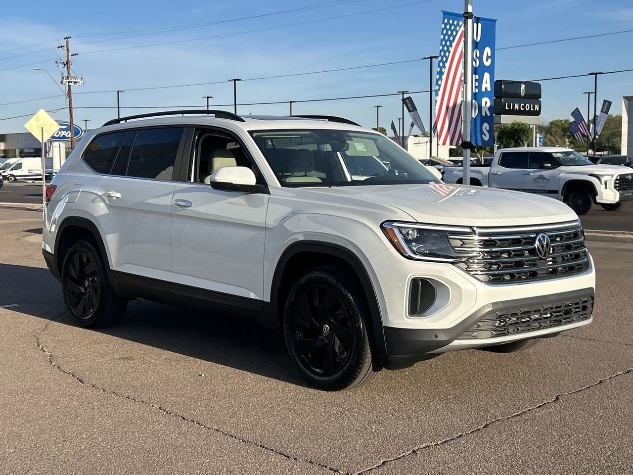 New 2026 Volkswagen Atlas SE image 2