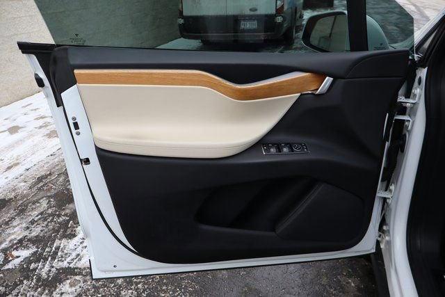 Used 2019 Tesla Model X Long Range image 20