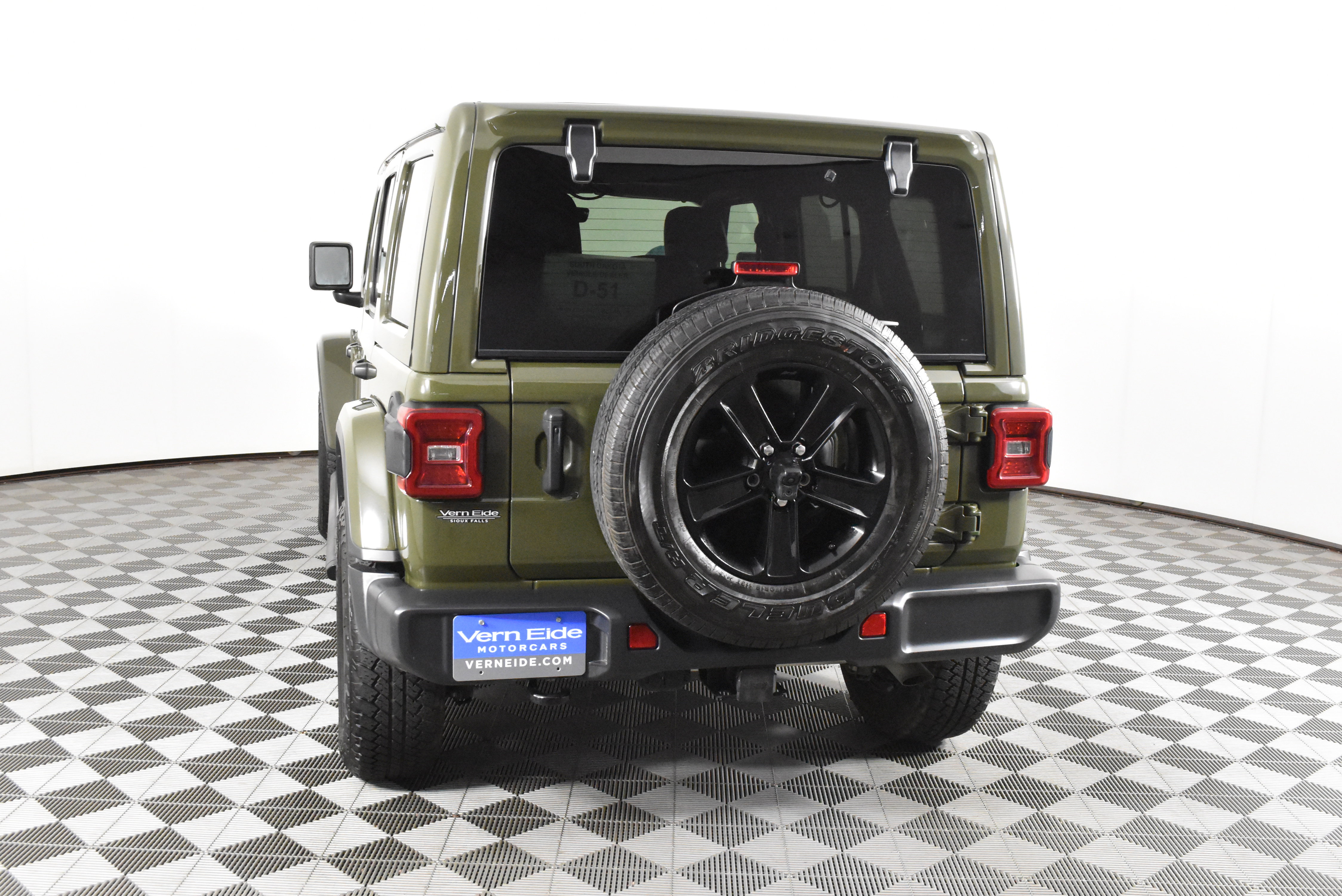 Used 2020 Jeep Wrangler Unlimited Sahara image 7
