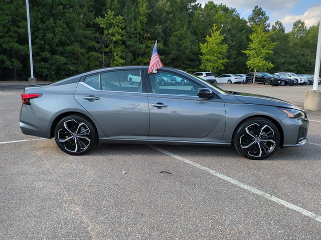 Used 2026 Nissan Altima 2.5 SR FWD image 3