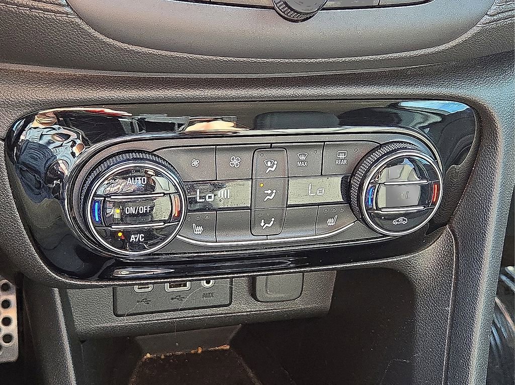 Used 2023 Buick Encore GX Select w/ Sport Touring Package image 30