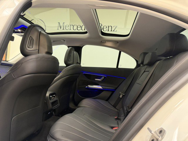 Used 2025 Mercedes-Benz E 350 Sedan image 18