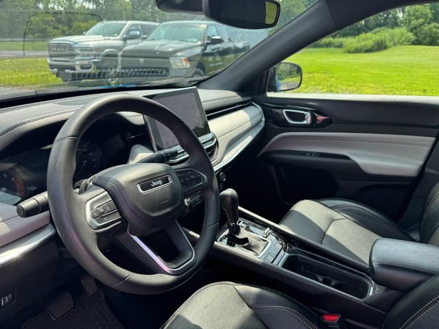 Used 2023 Jeep Compass Limited AWD/4WD image 9