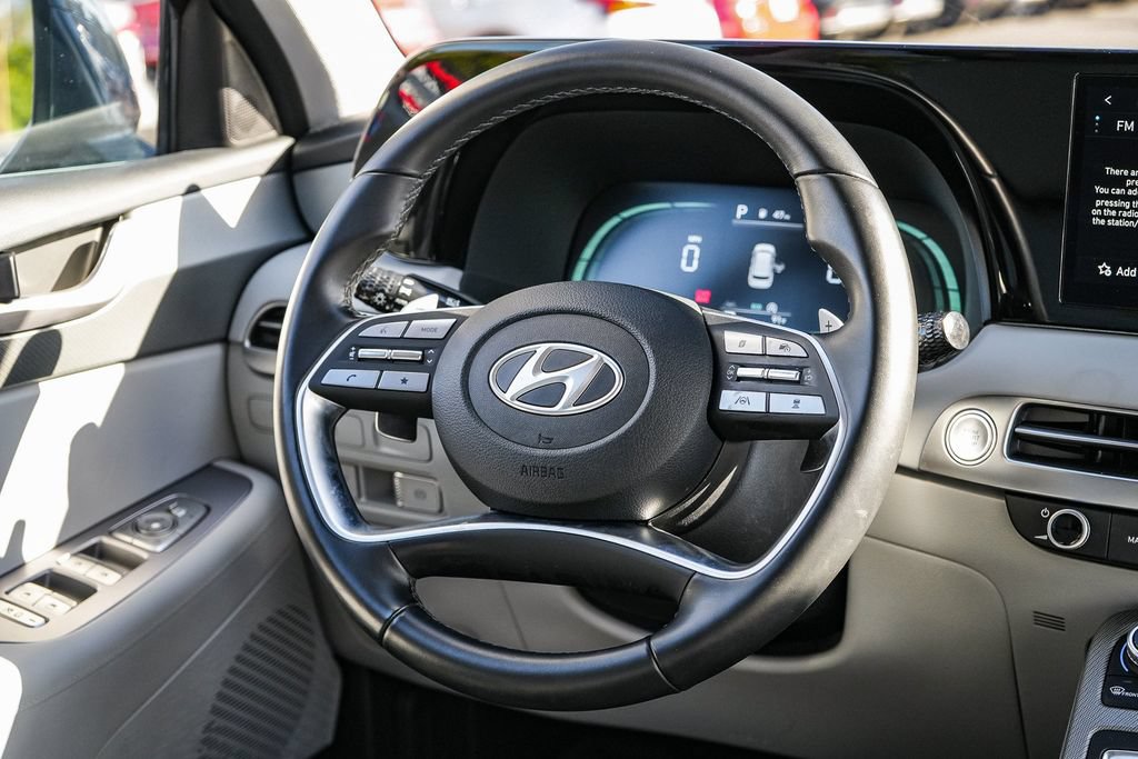 Used 2025 Hyundai Palisade SEL FWD image 14