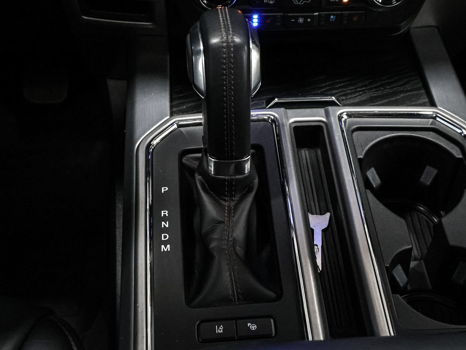 Used 2020 Ford F150 Platinum w/ Equipment Group 701A Luxury AWD/4WD image 31