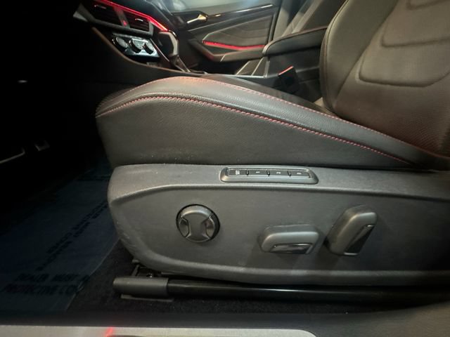 Certified 2023 Volkswagen Jetta GLI Autobahn w/ GLI Black Package FWD image 15