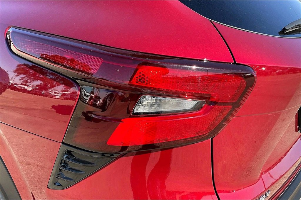 Certified 2024 Chevrolet Trax LT w/ Driver Confidence Package image 20