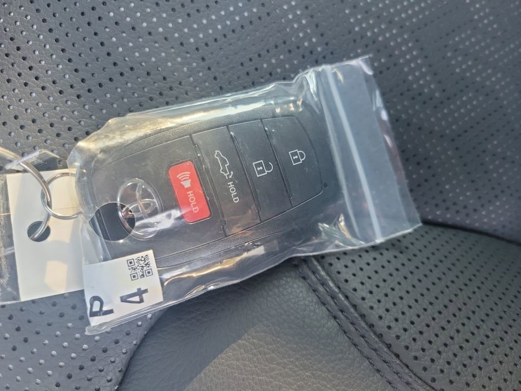 Used 2025 Toyota Tundra Limited image 36