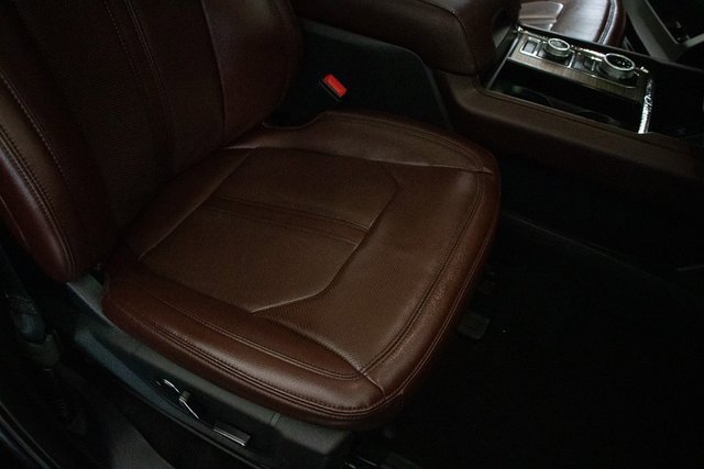 Used 2022 Ford Expedition Limited image 17