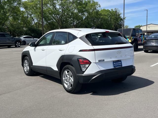 Certified 2025 Hyundai Kona SE image 7