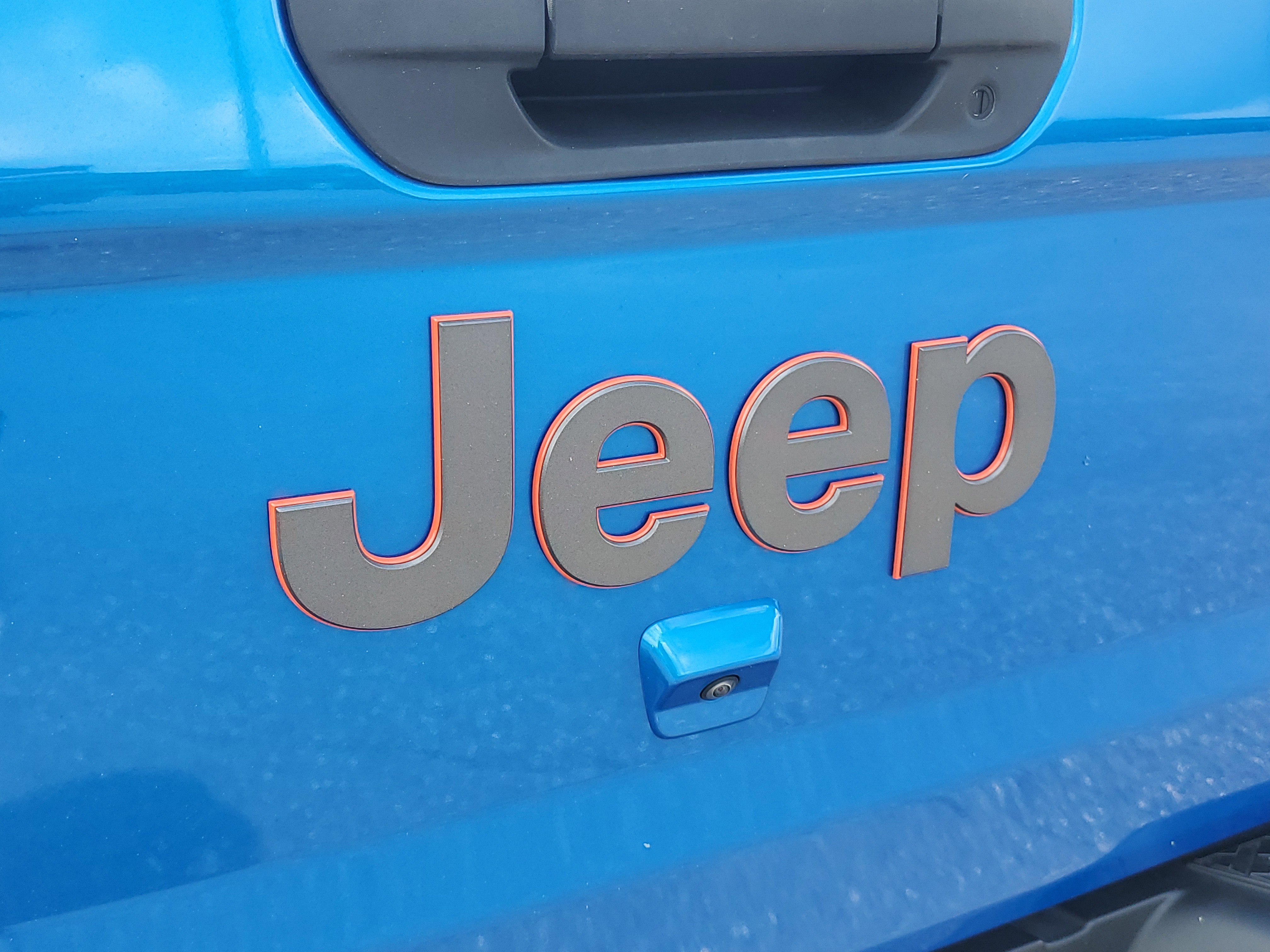 Used 2022 Jeep Gladiator Mojave w/ Trailer Tow Package image 17