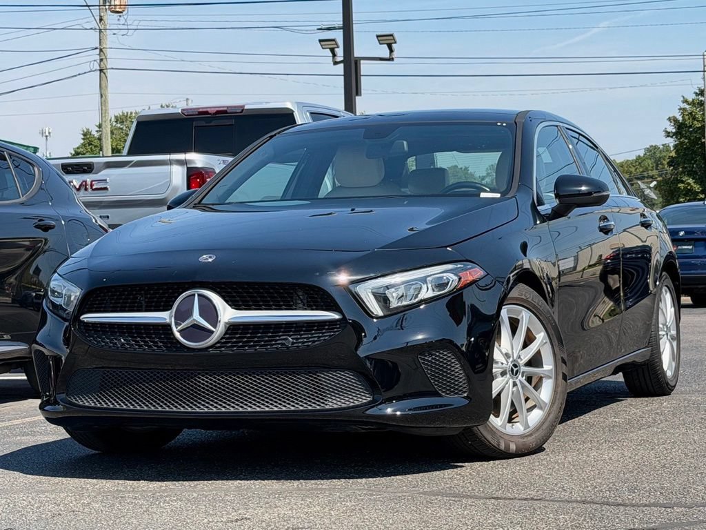Used 2021 Mercedes-Benz A 220 image 1