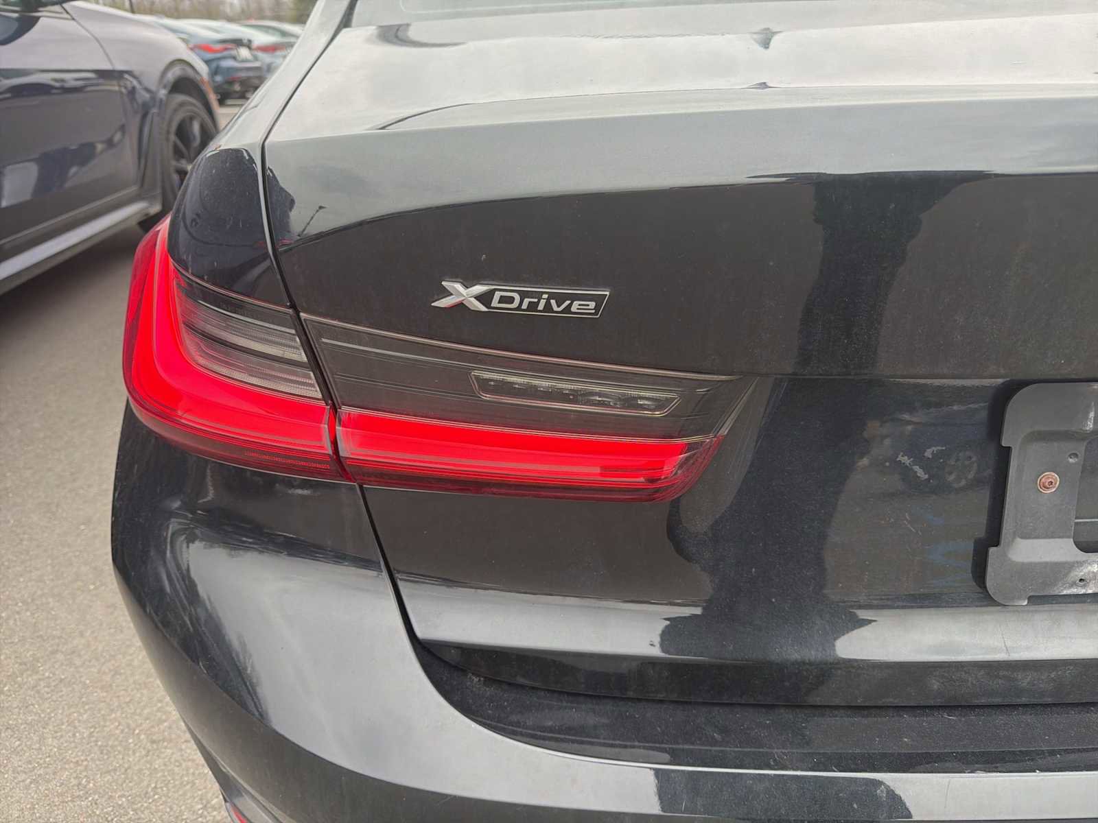 Used 2021 BMW 330e xDrive w/ Premium Package image 7