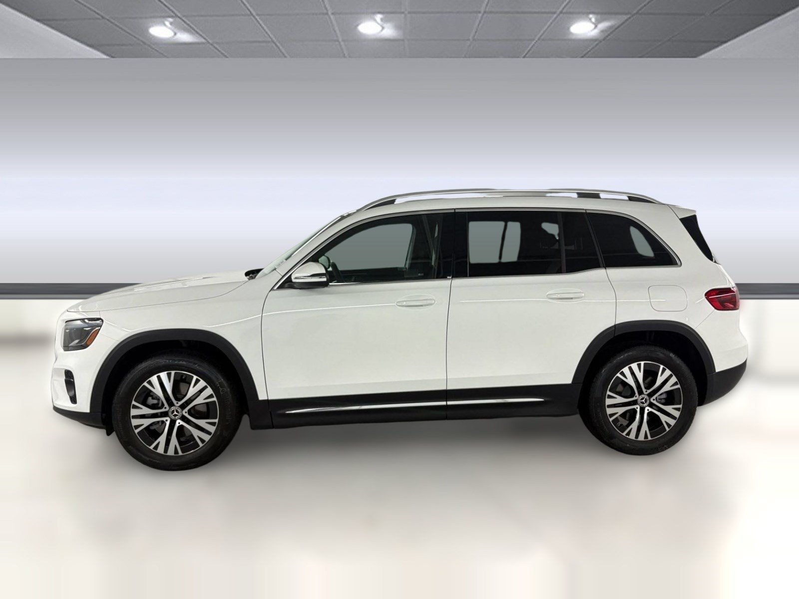 Certified 2026 Mercedes-Benz GLB 250 image 2