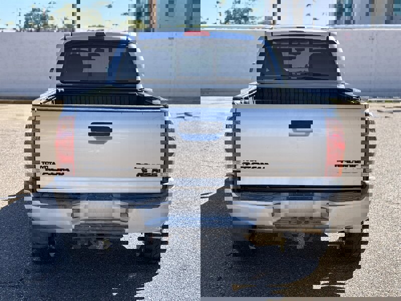 Used 2006 Toyota Tacoma PreRunner image 4