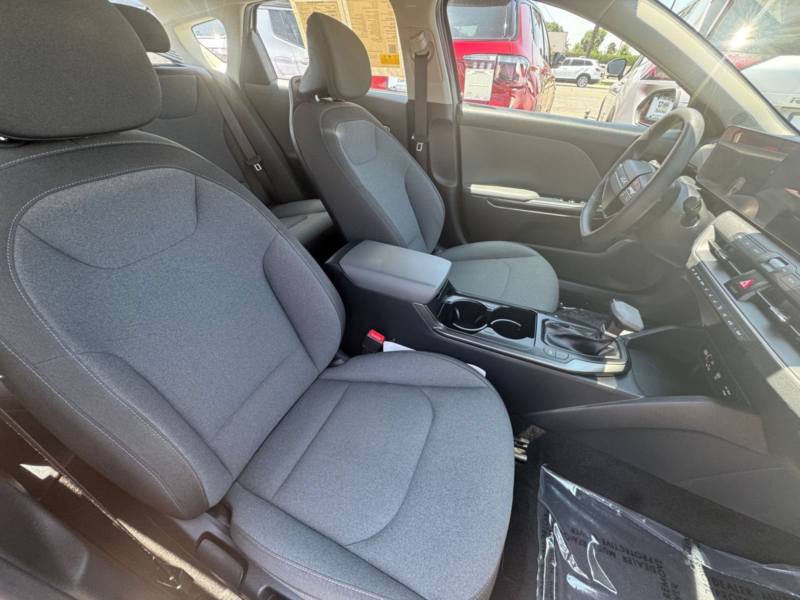 Used 2025 Kia K4 FWD image 34