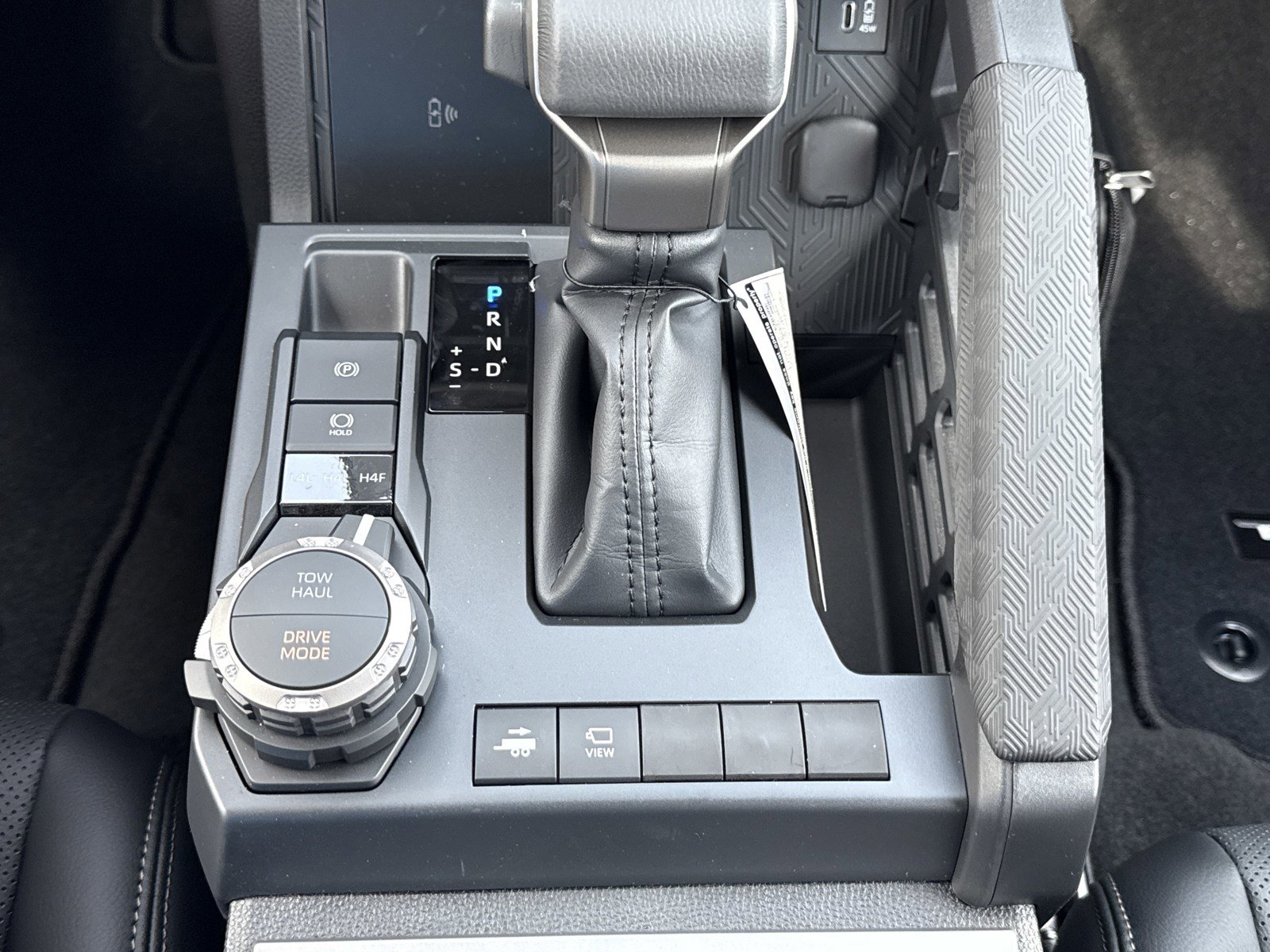 New 2025 Toyota Tacoma Limited image 32