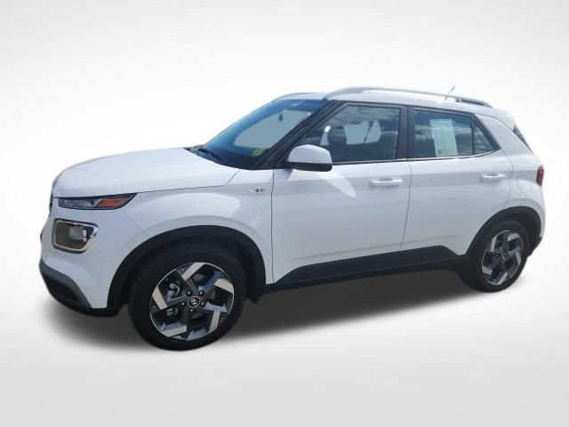 Used 2023 Hyundai Venue SEL FWD image 3