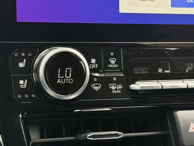 New 2026 Toyota Highlander Platinum image 21