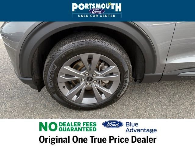 Used 2022 Ford Explorer XLT w/ Equipment Group 202A image 33