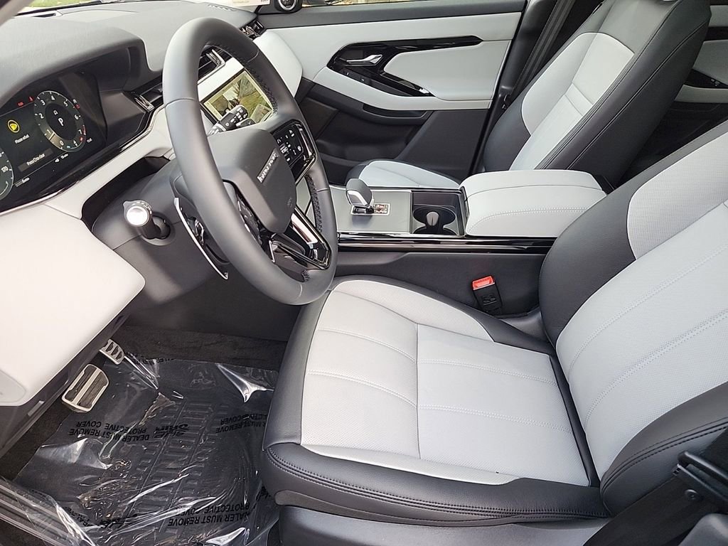 New 2025 Land Rover Range Rover Evoque Dynamic SE image 23