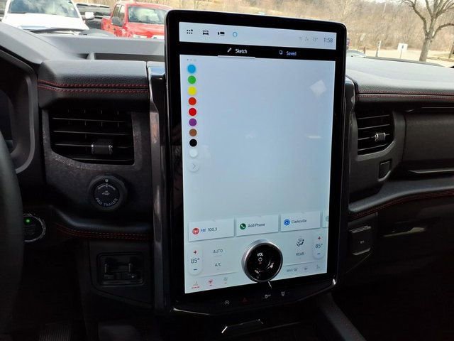 Used 2024 Ford Expedition Limited image 11