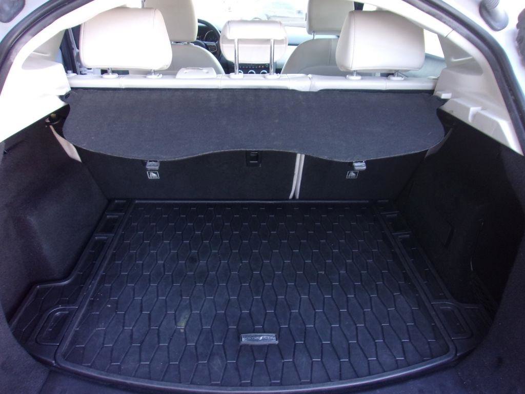 Used 2018 Jaguar E-PACE S image 6