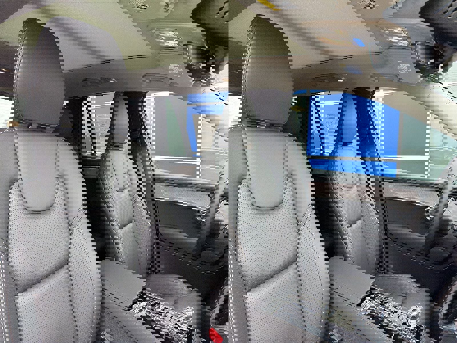 New 2026 Volvo XC90 T8 Ultra w/ Protection Package image 15