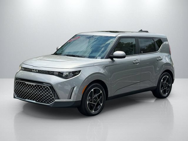 Certified 2025 Kia Soul EX FWD image 3