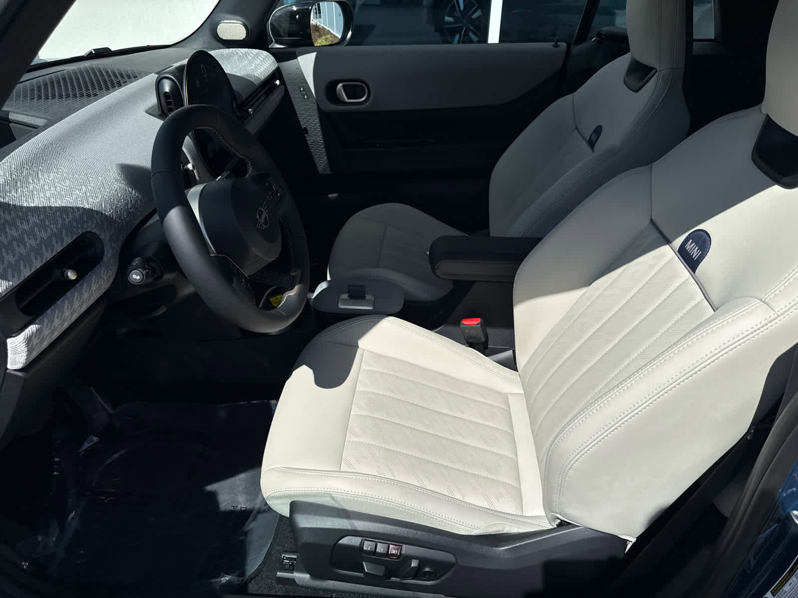 Used 2025 MINI Cooper S image 7