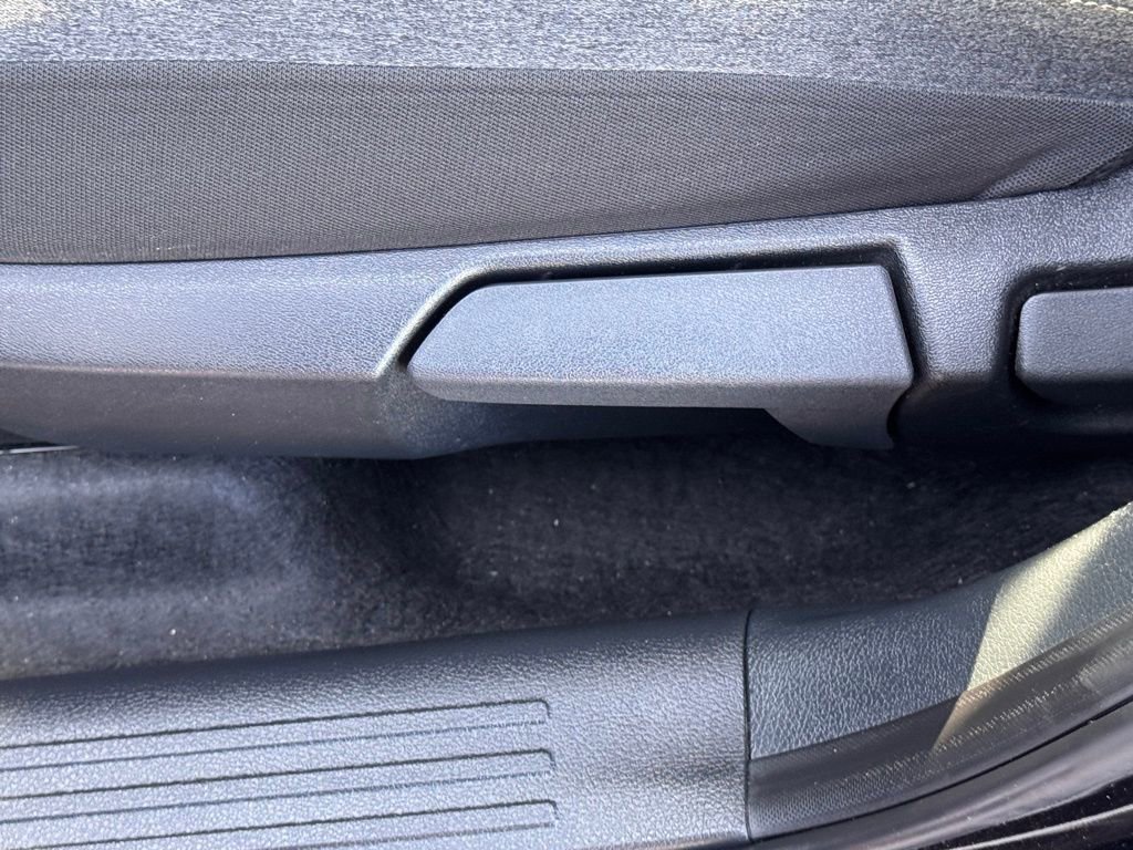 Certified 2025 Nissan Kicks SV FWD image 12