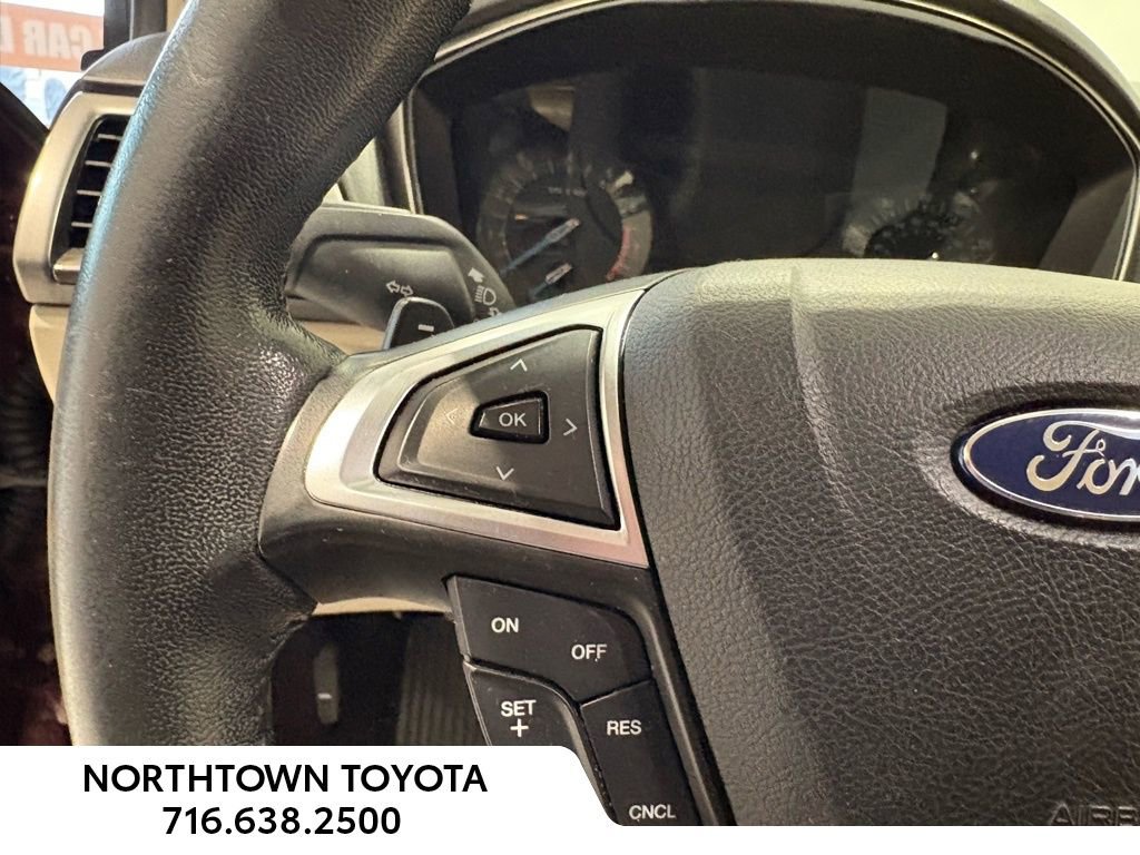 Used 2017 Ford Fusion SE FWD image 30