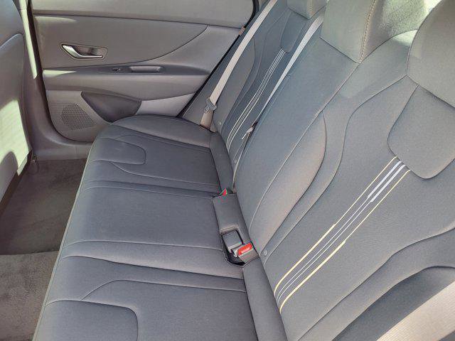 New 2025 Hyundai Elantra SEL FWD image 31
