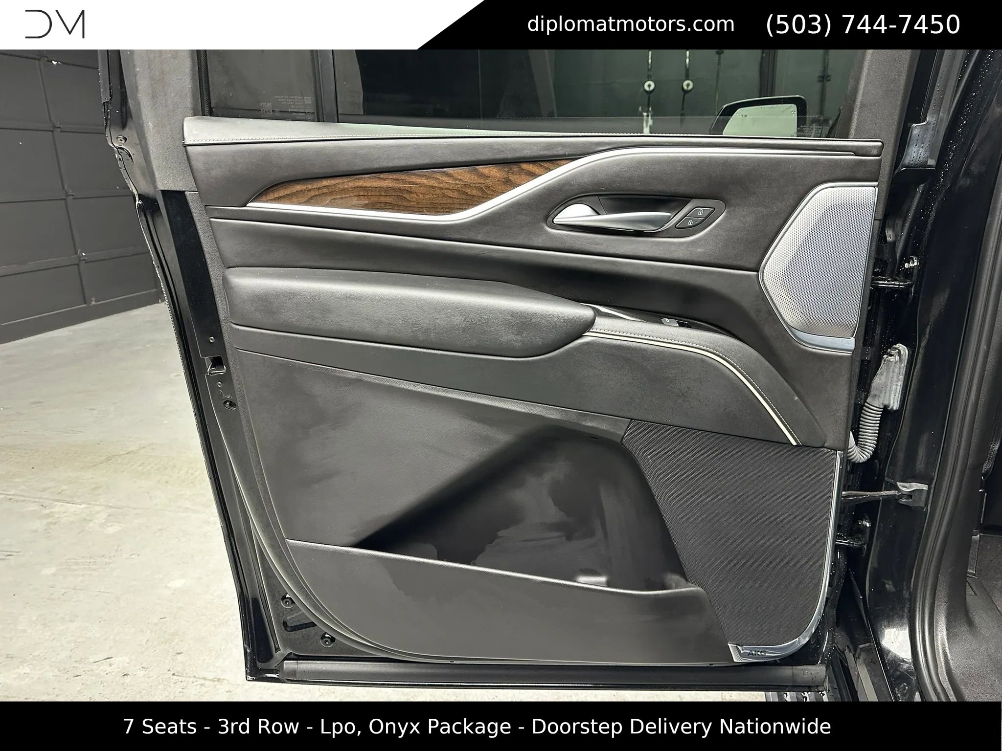 Used 2023 Cadillac Escalade ESV Sport Platinum w/ LPO, ONYX Package AWD/4WD image 31