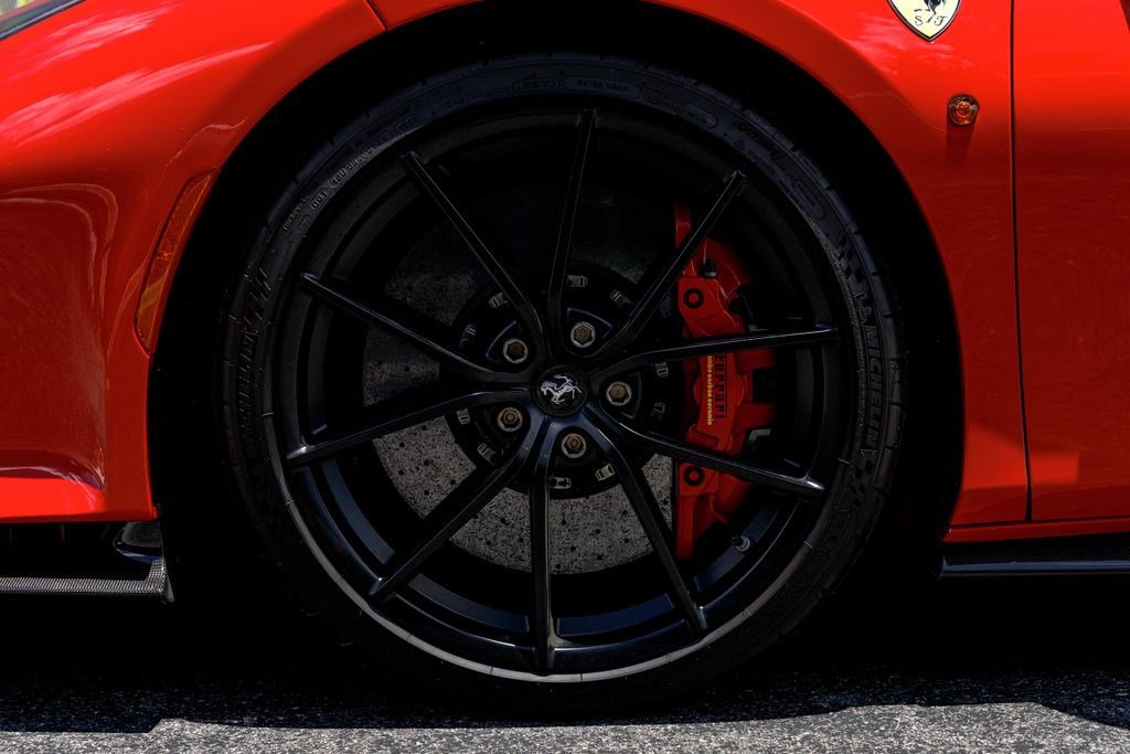 Used 2019 Ferrari 488 Pista Coupe RWD image 41