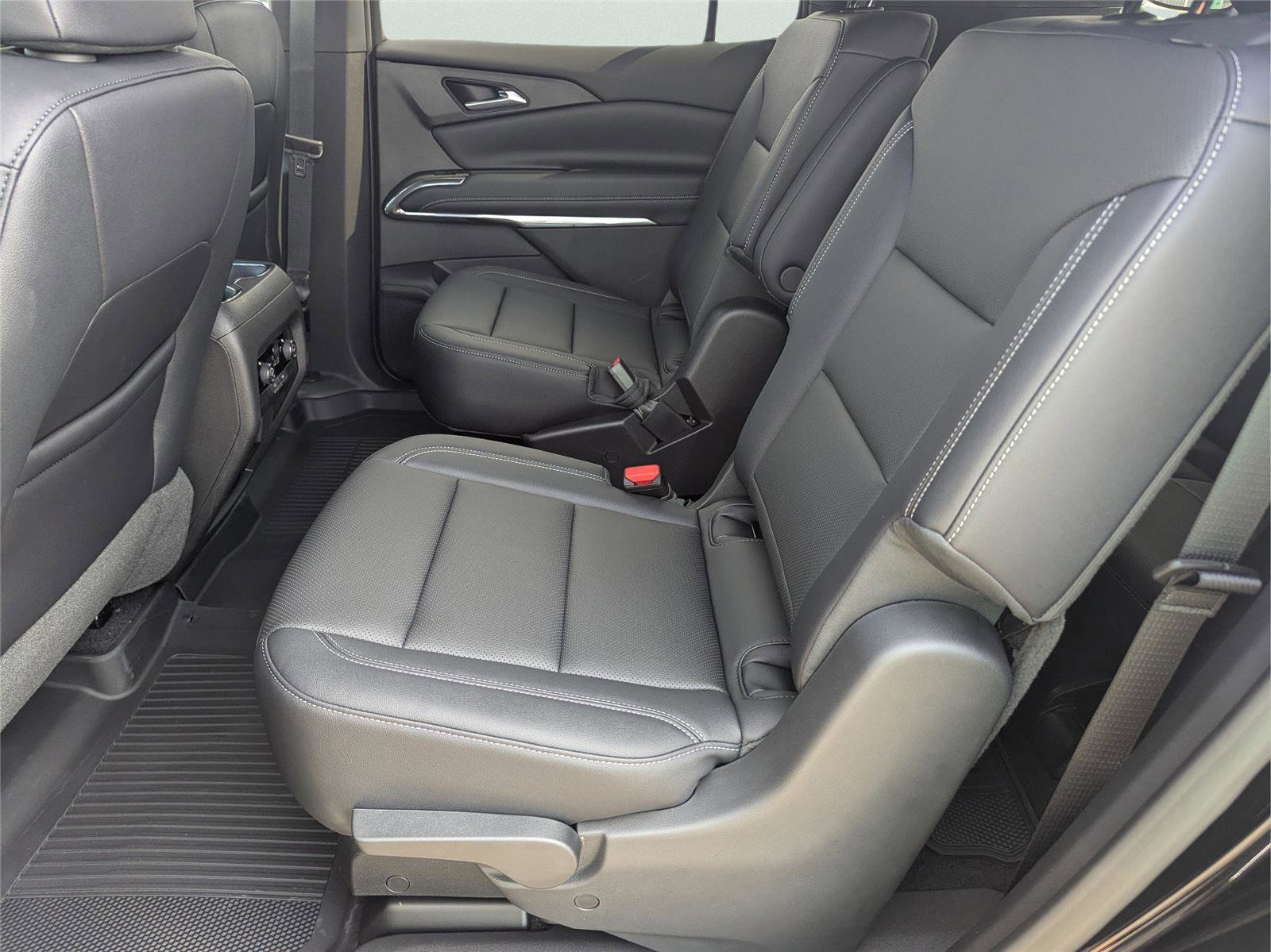 New 2025 Chevrolet Suburban Premier image 42