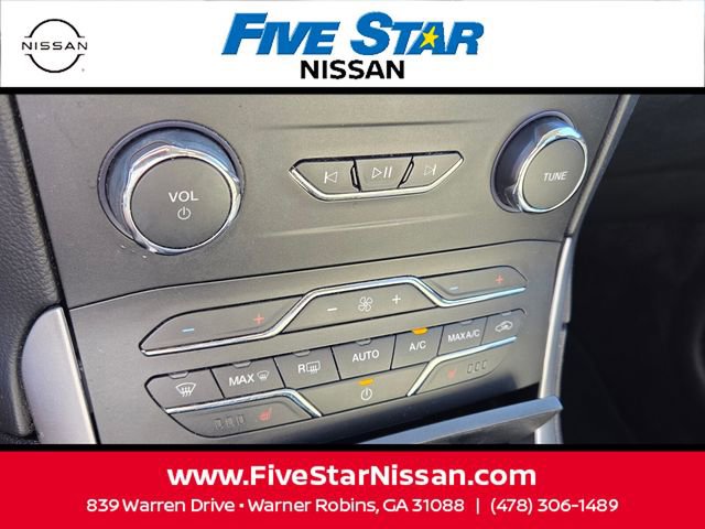 Used 2020 Ford Edge SEL image 23