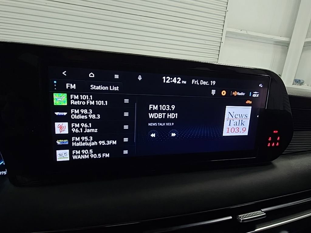 Used 2024 Hyundai Palisade Calligraphy image 15