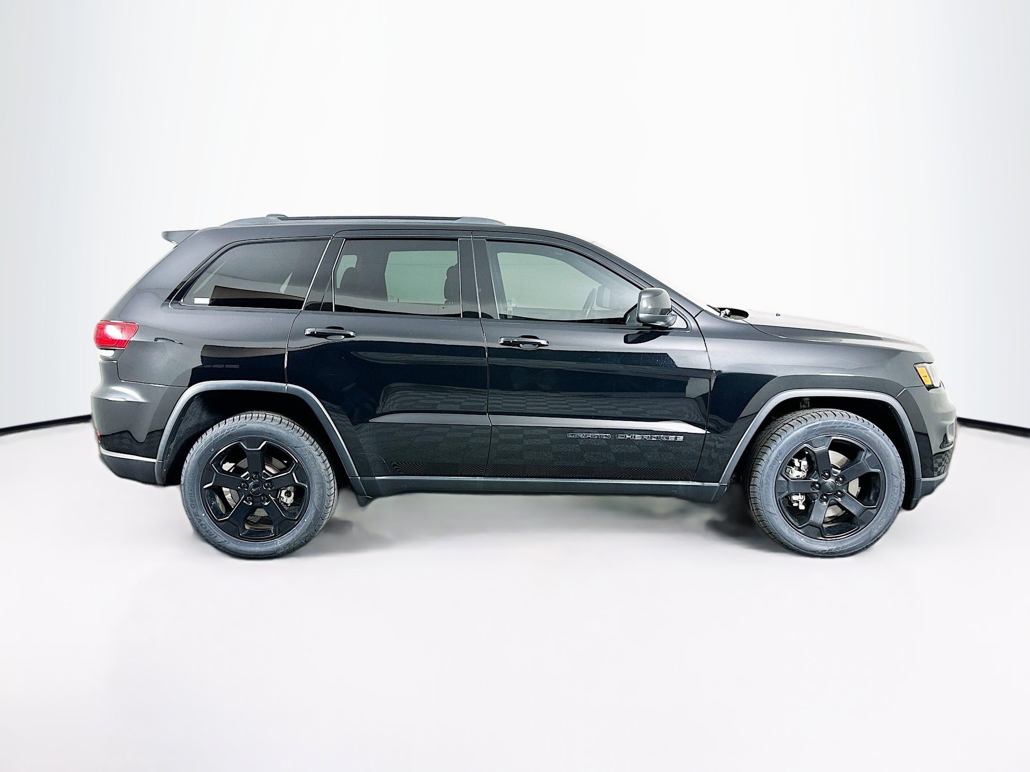 Used 2021 Jeep Grand Cherokee Freedom Edition RWD image 10