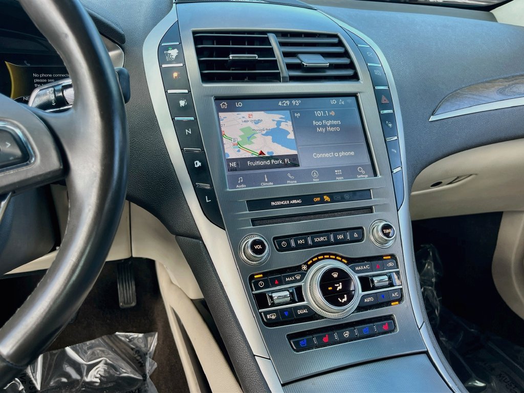 Used 2020 Lincoln MKZ Reserve w/ Elements Package FWD image 15