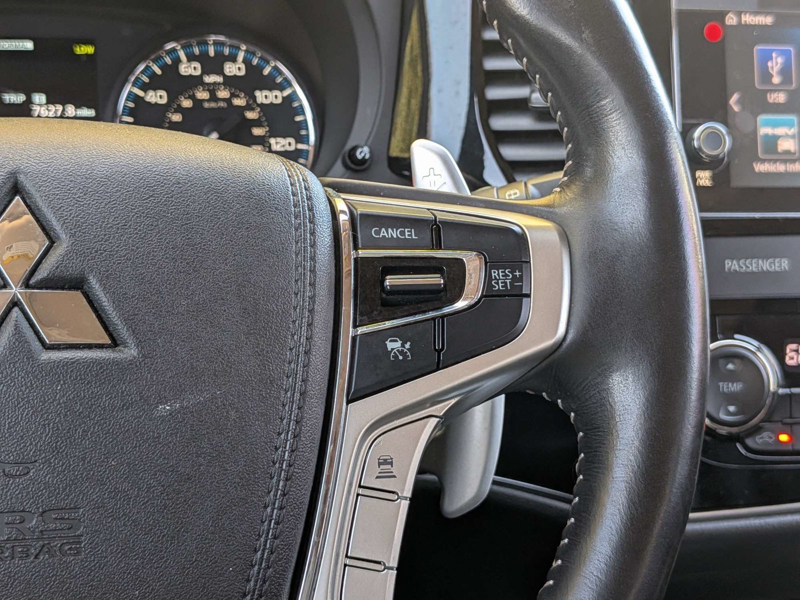 Used 2018 Mitsubishi Outlander GT AWD/4WD image 25